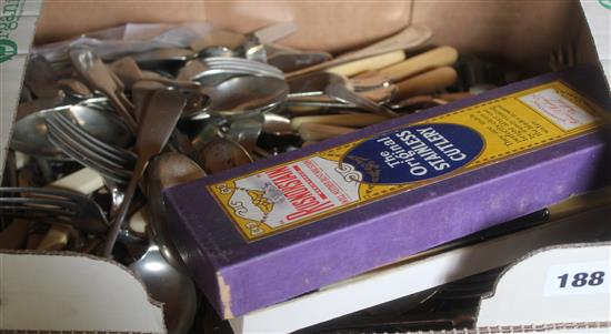 Misc plated cutlery and 4 GIII silver teaspoons and condiment spoon